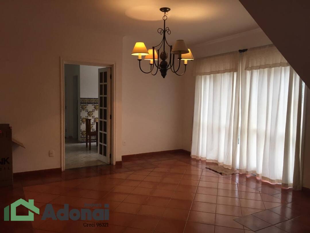 Casa para alugar com 4 quartos, 270m² - Foto 16