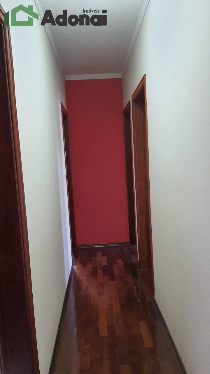 Casa à venda com 3 quartos, 200m² - Foto 10