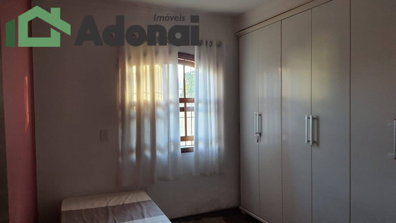 Casa à venda com 3 quartos, 200m² - Foto 15