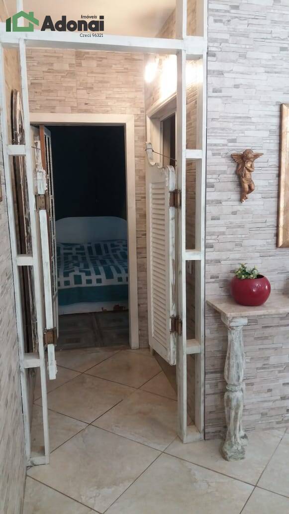 Casa à venda com 4 quartos, 130m² - Foto 17