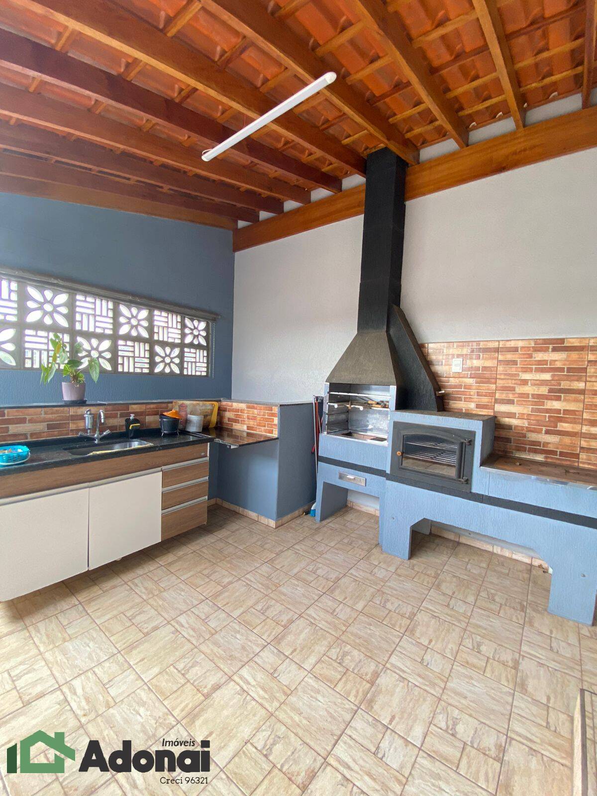 Casa à venda com 3 quartos, 176m² - Foto 2