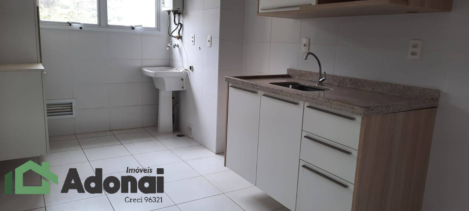 Apartamento à venda com 3 quartos, 2m² - Foto 2