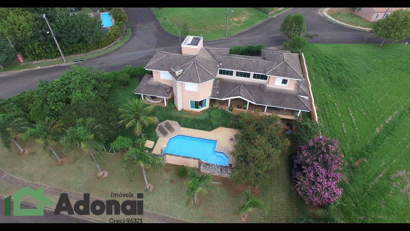 Casa de Condomínio à venda com 4 quartos, 380m² - Foto 2