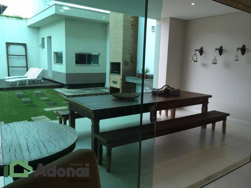 Casa à venda e aluguel com 4 quartos, 365m² - Foto 6