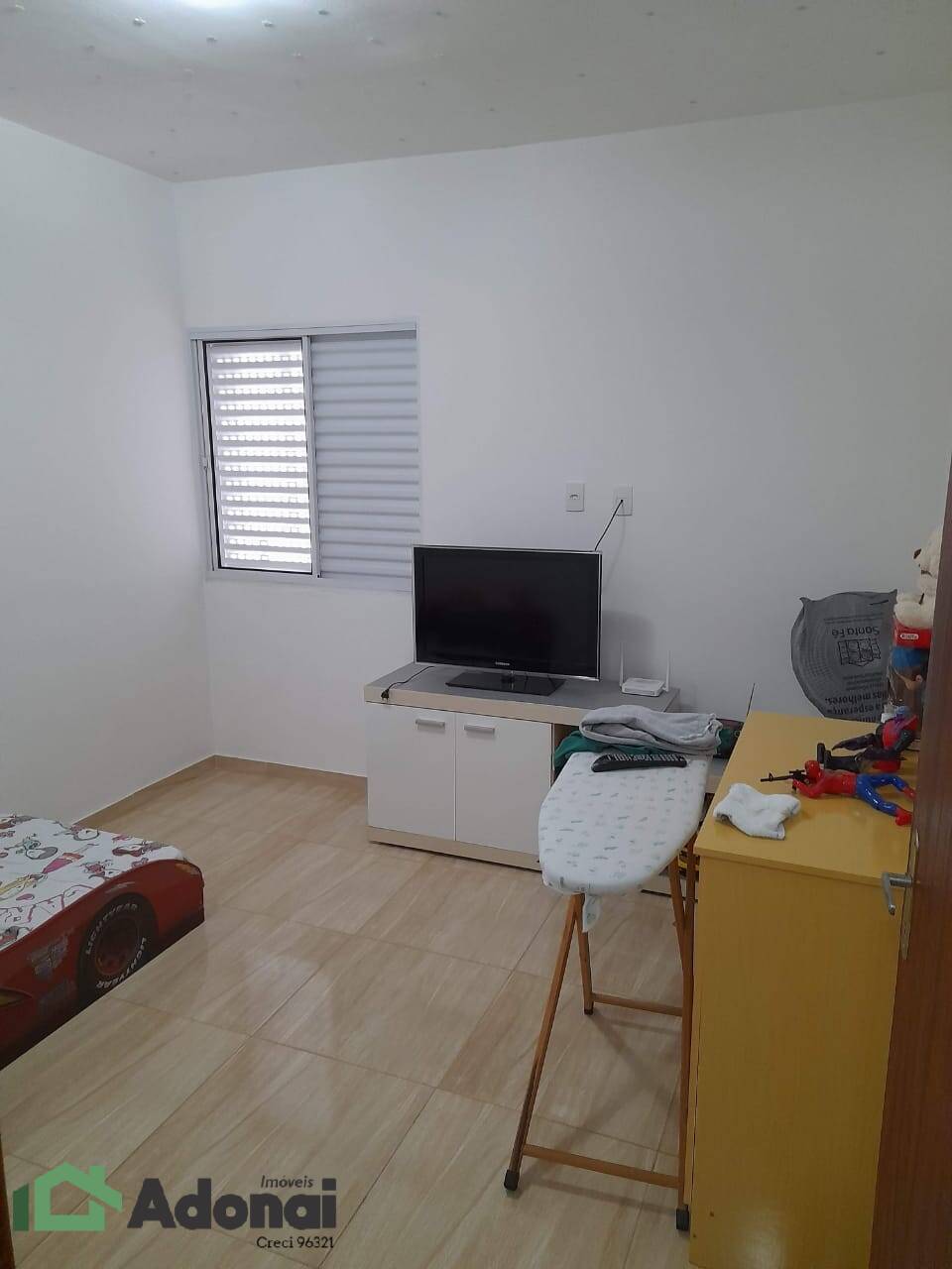 Casa à venda com 2 quartos, 70m² - Foto 3