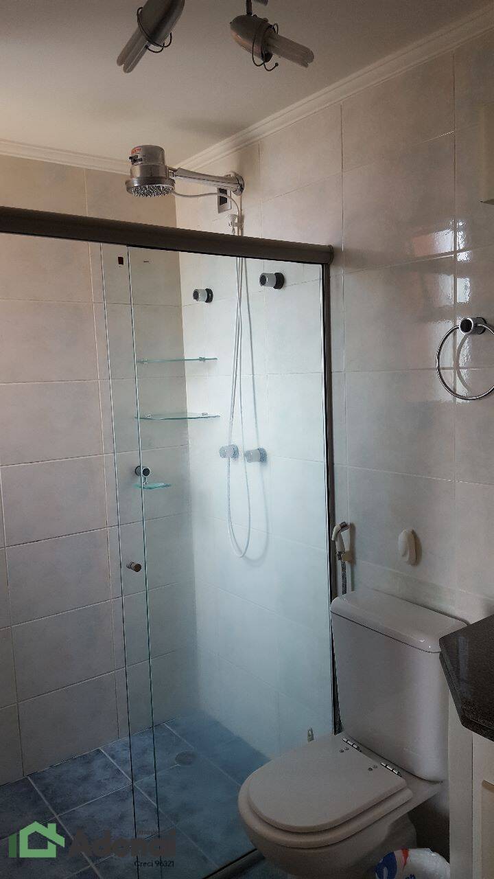 Apartamento para alugar com 3 quartos, 100m² - Foto 5