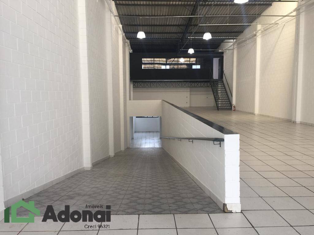 Prédio Inteiro para alugar, 700m² - Foto 7