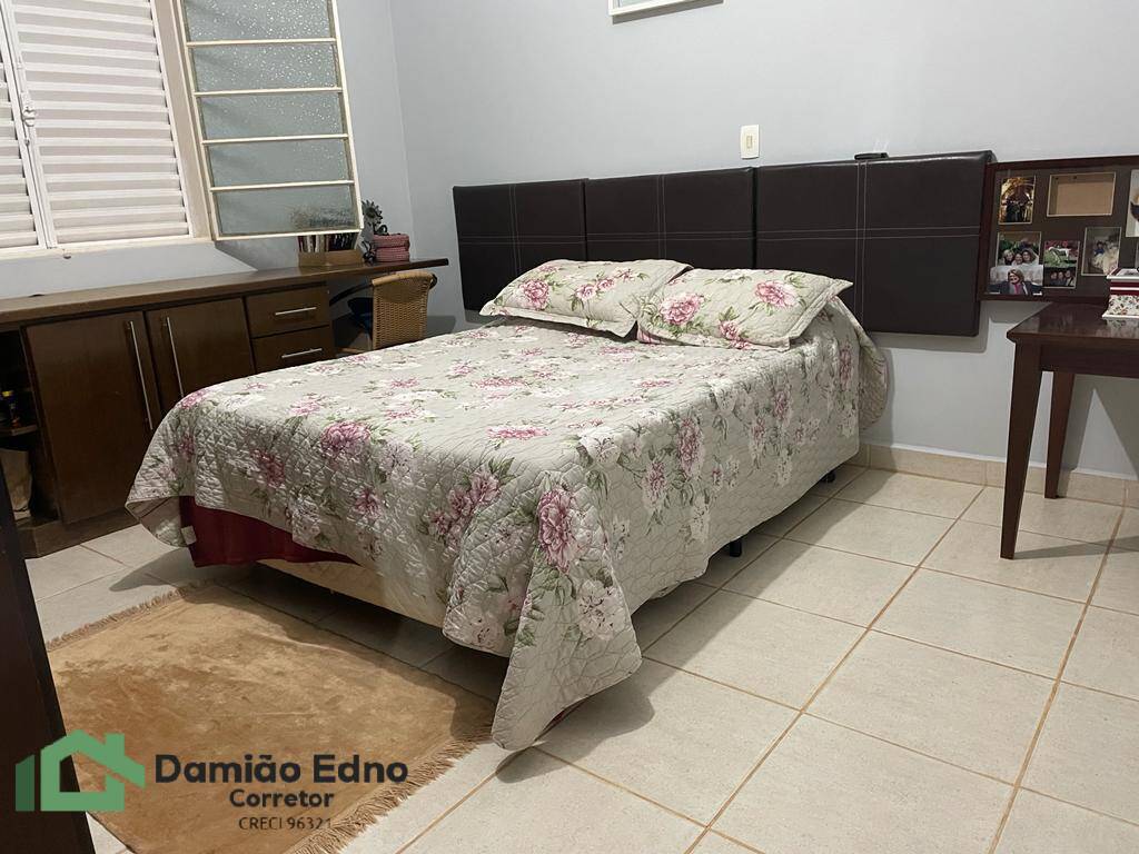 Fazenda à venda com 3 quartos, 400m² - Foto 12