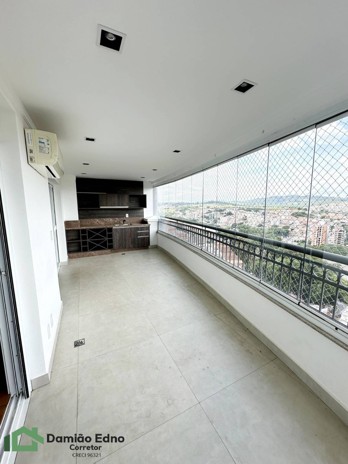 Apartamento à venda com 3 quartos, 181m² - Foto 11