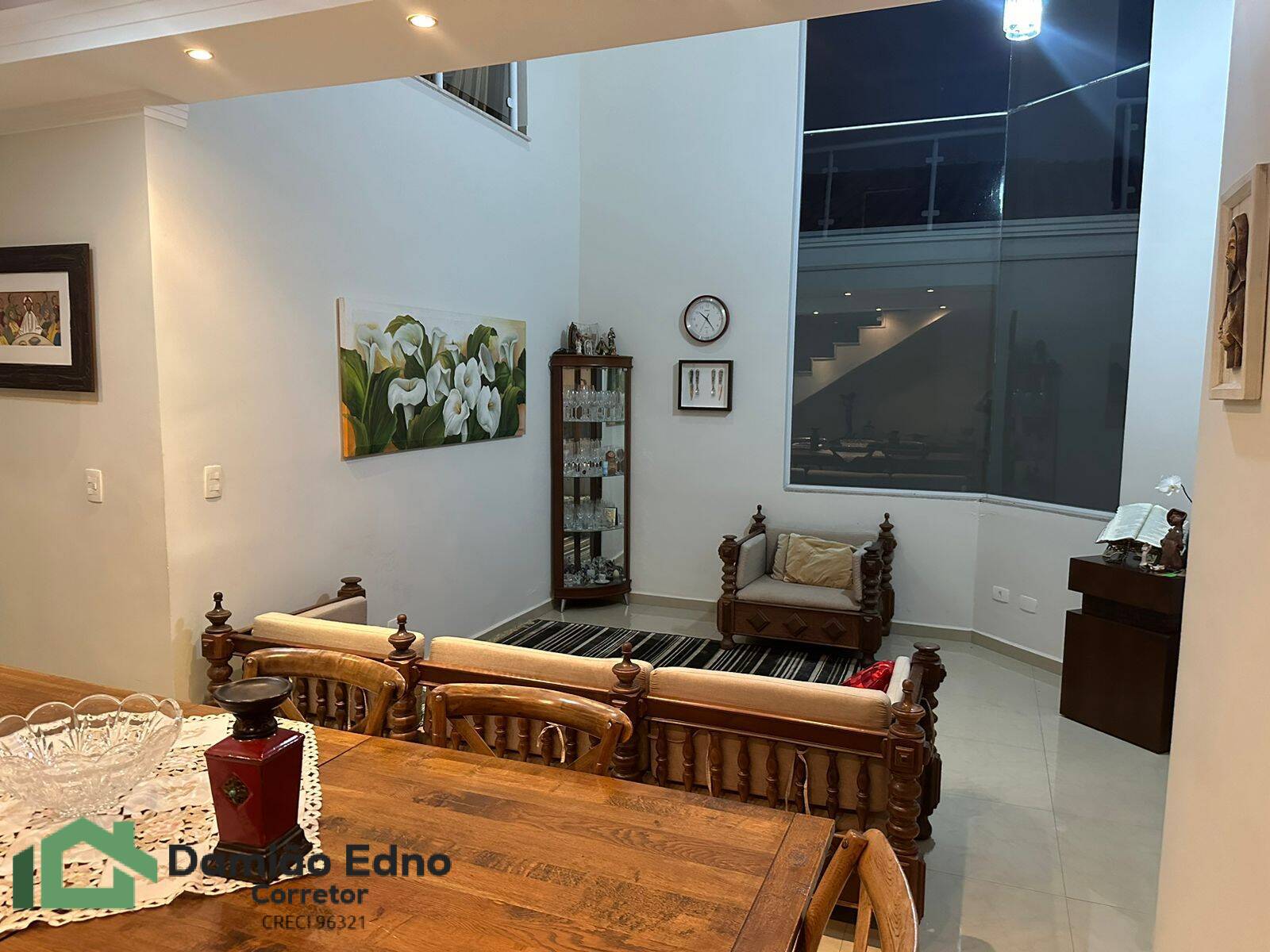 Casa à venda com 3 quartos, 297m² - Foto 4