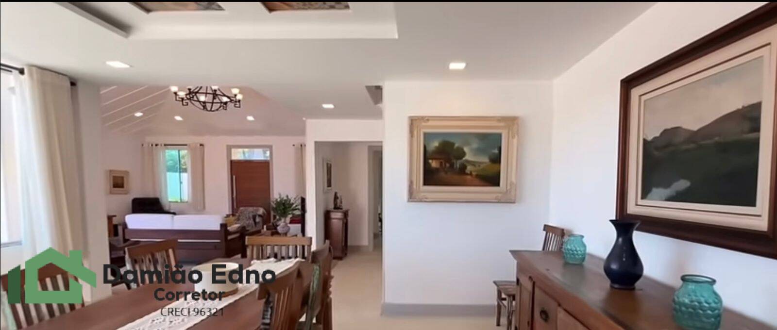 Casa à venda com 3 quartos, 350m² - Foto 2