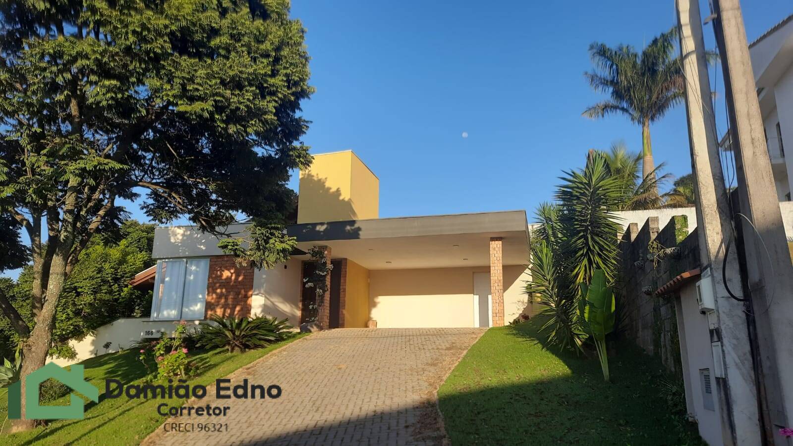 Casa de Condomínio para alugar com 3 quartos, 200m² - Foto 1