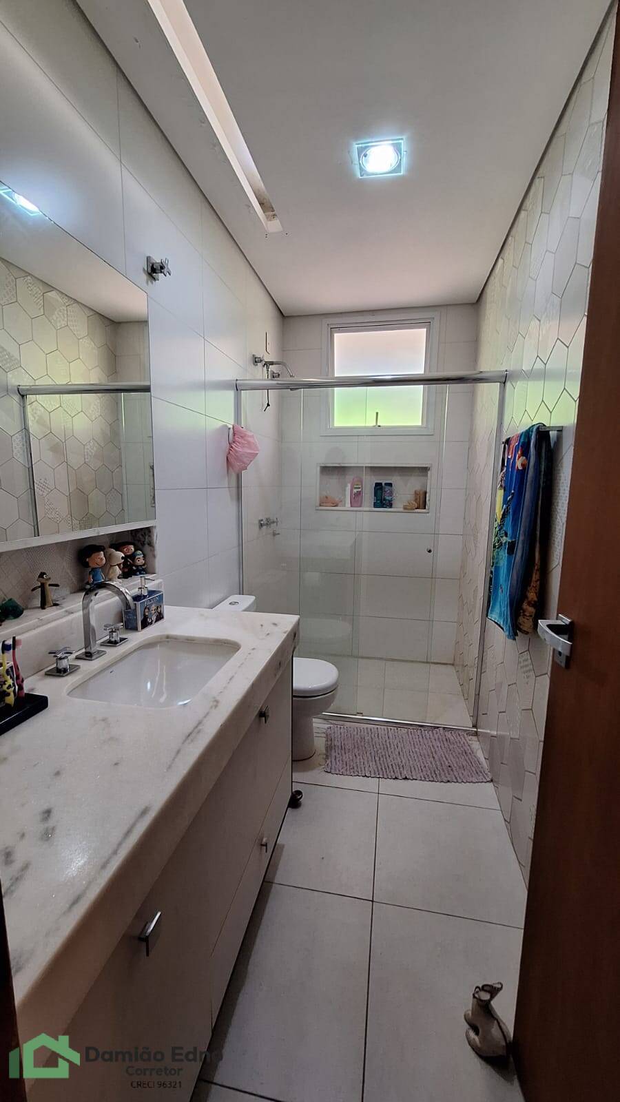 Casa de Condomínio para alugar com 3 quartos, 200m² - Foto 12