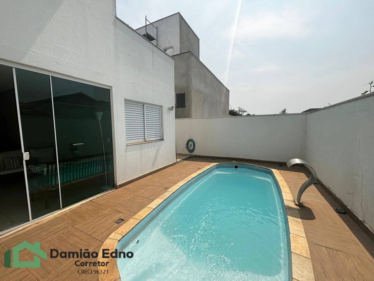 Casa de Condomínio à venda, 275m² - Foto 2