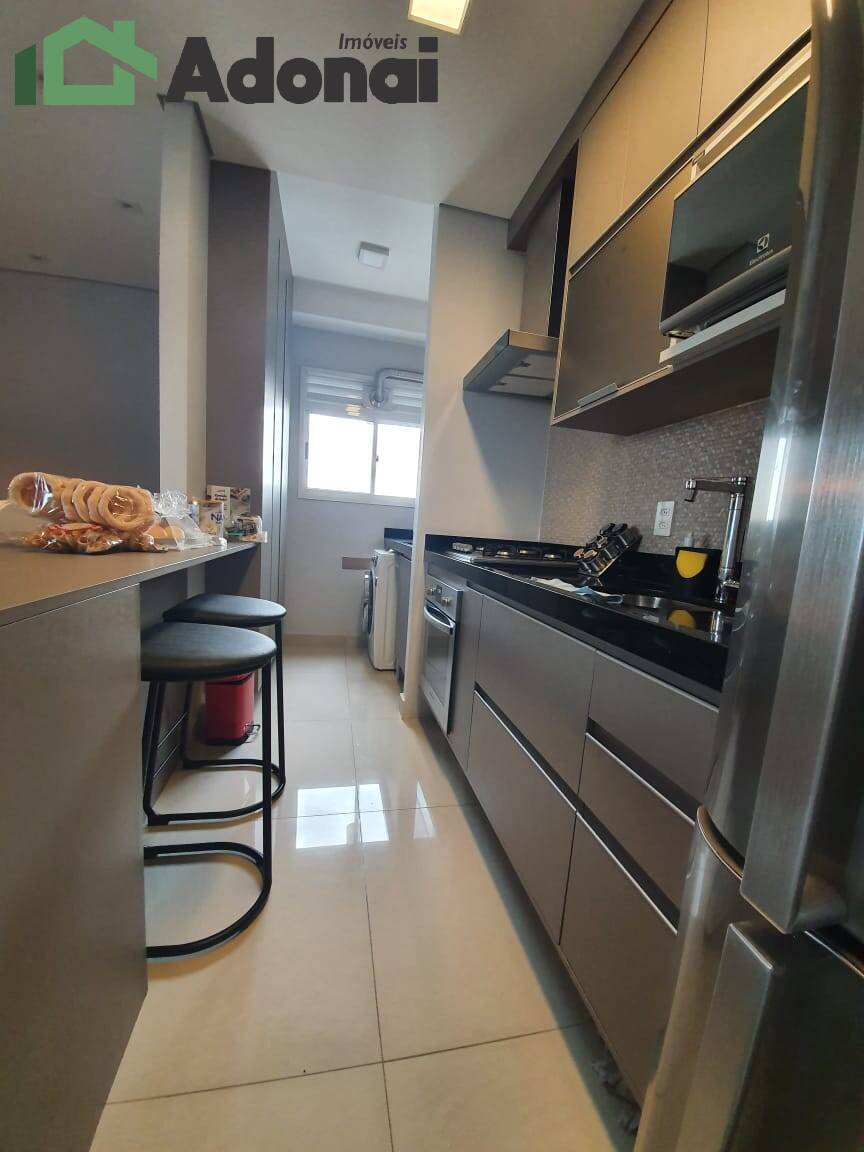 Apartamento à venda com 2 quartos, 72m² - Foto 11