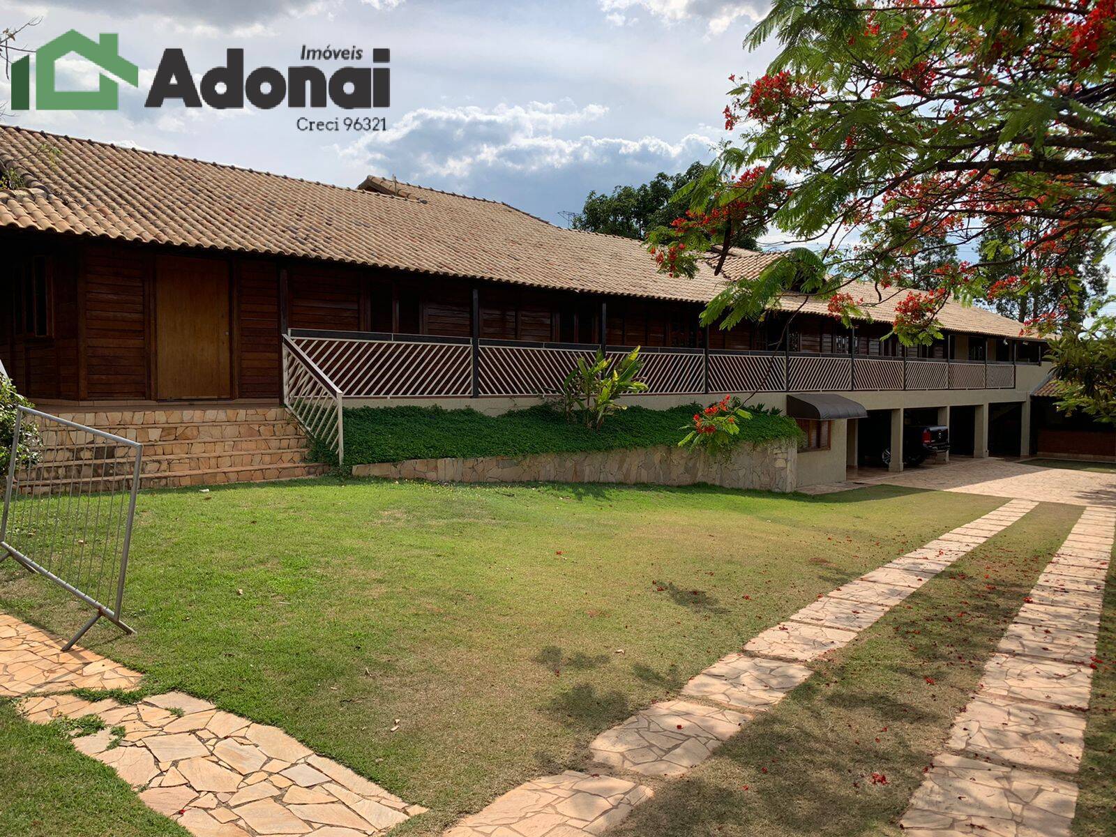 Fazenda à venda com 4 quartos, 1000m² - Foto 1