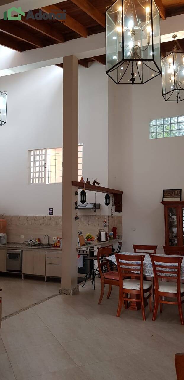 Casa à venda com 3 quartos, 300m² - Foto 19