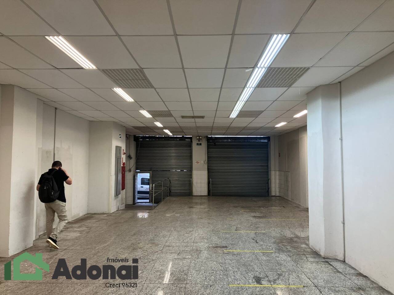 Prédio Inteiro à venda e aluguel, 1070m² - Foto 1