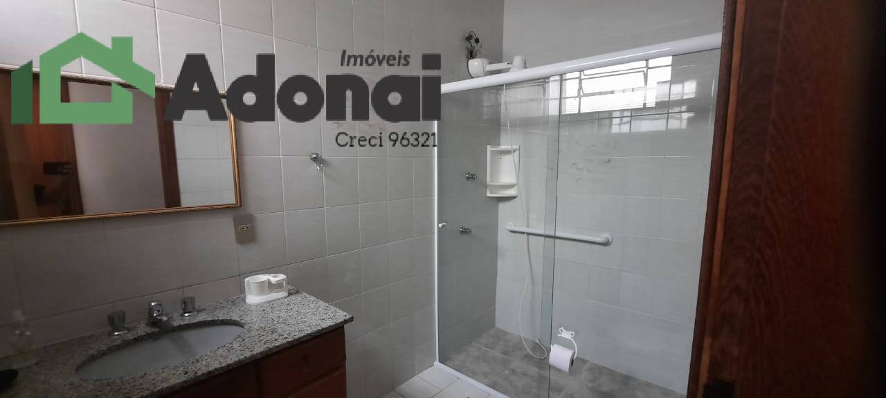 Casa à venda com 3 quartos, 230m² - Foto 2